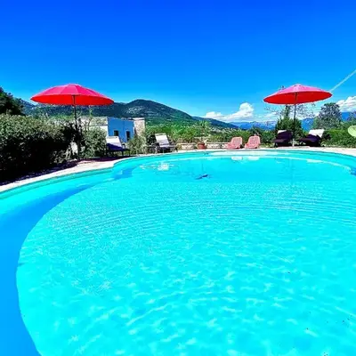 Villa Nice Côte d'Azur piscine privée rez de chaussée
