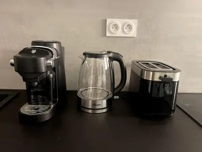 a blender and a coffee maker on a counter at Studio Vieux-Nice proche de la mer et Cours Saleya in Nice
