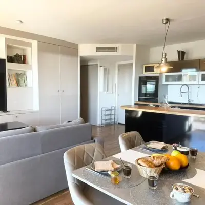 2 pièces cosy avec grande terrasse & piscine