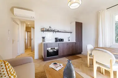 Gallery image of 62 CARNOT LOT 6 - Appartement renove - climatise - 2 chambres suites in Nice