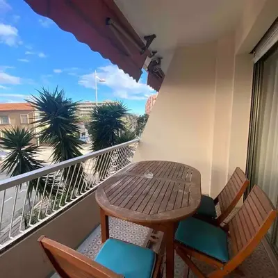 Charming 2-room near beach with terrace