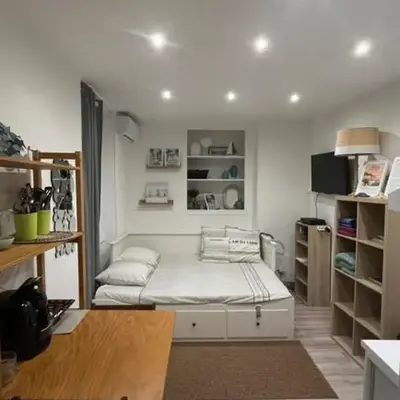 Joli studio rénové vieux Nice