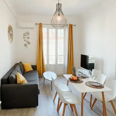 Elegant Apartment with Balcony