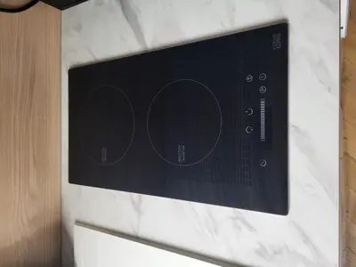 a microwave oven sitting on top of a counter at Studio Cosy Mezzanine 2-4p Carré d'Or in Nice