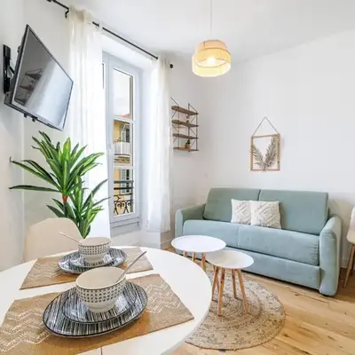 Charming City Center Studio 402