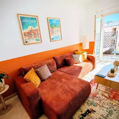 Modern Gem 200m from Beaches with Balcony