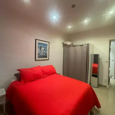 One-Bedroom Apartment near Promenade des Anglais