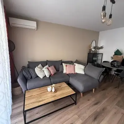 Modern apartment with terrace - ideal location