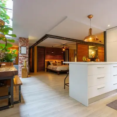 Loft proche du port de Nice - 6 pers - Parking