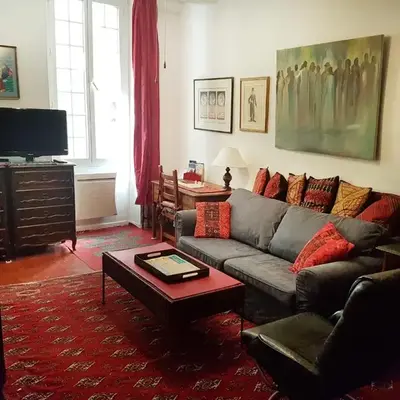 Family Apartment 2BR Old Town near Beach AC