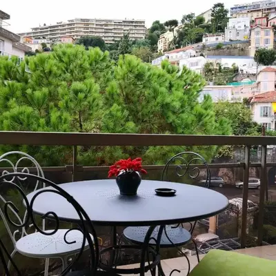 Studio Nice colline avec parking privé