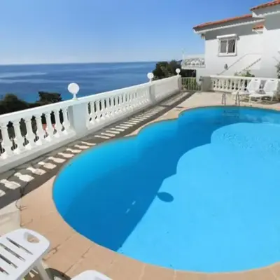 Villa piscine Eze bord de mer à 500m de la plage