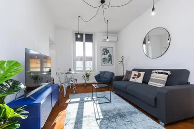 Gallery image of 7 MEDECIN - Place Massena - Central 2p - Lumineux - Climatise in Nice