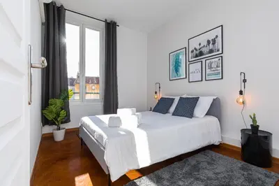 Gallery image of 7 MEDECIN - Place Massena - Central 2p - Lumineux - Climatise in Nice