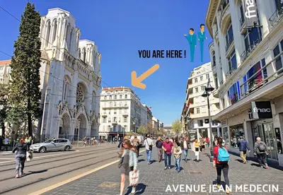 a group of people walking down a city street at Nestor&Jeeves - NOTRE DAME - Hyper center - Top floor - 180 view in Nice