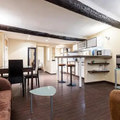 Atypical Cozy 1 Bdr Old Town