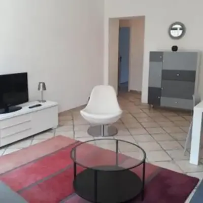 Spacious Appartment Wifi Next To The Port