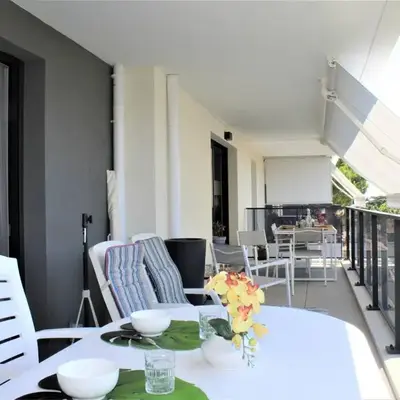 Appartement Neuf 3 Pièces avec Terrasse et Garage