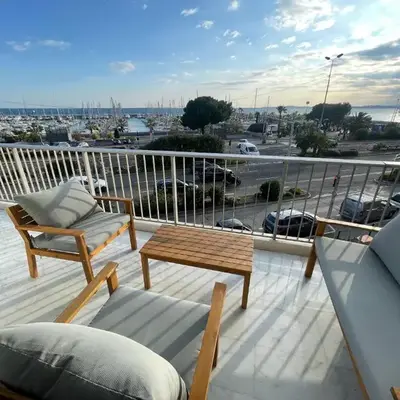 Appartement bord de mer avec piscine