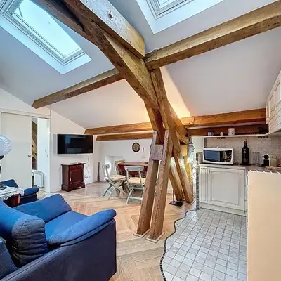 Appartement Atypique cœur de ville -AC-