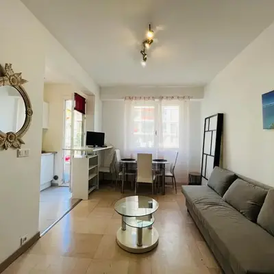 Grand studio de 30 m2 Promenade des Anglais