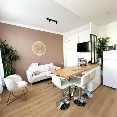 Nice - Appartement T3 rénové de 50 M2 classé 2 étoiles